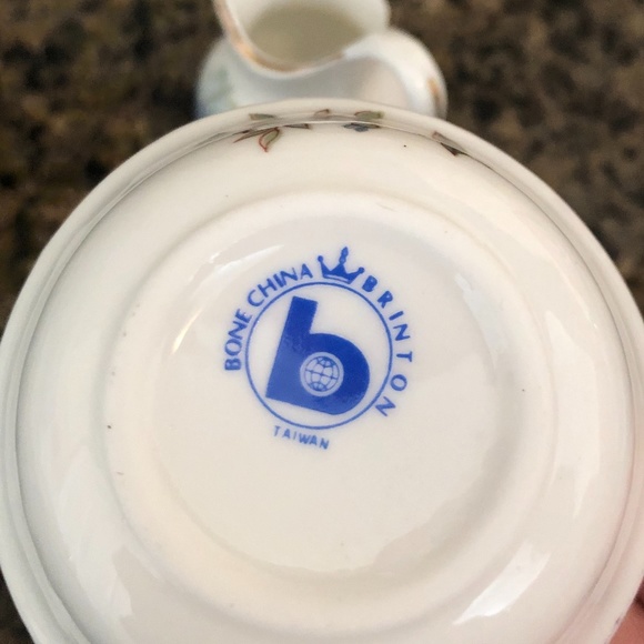 Brinns Bone china Taiwan tiny Jar and bowl - Picture 5 of 8